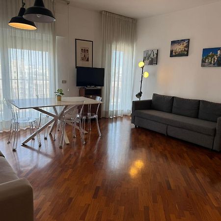Guest Corso Italia Bari Exterior foto