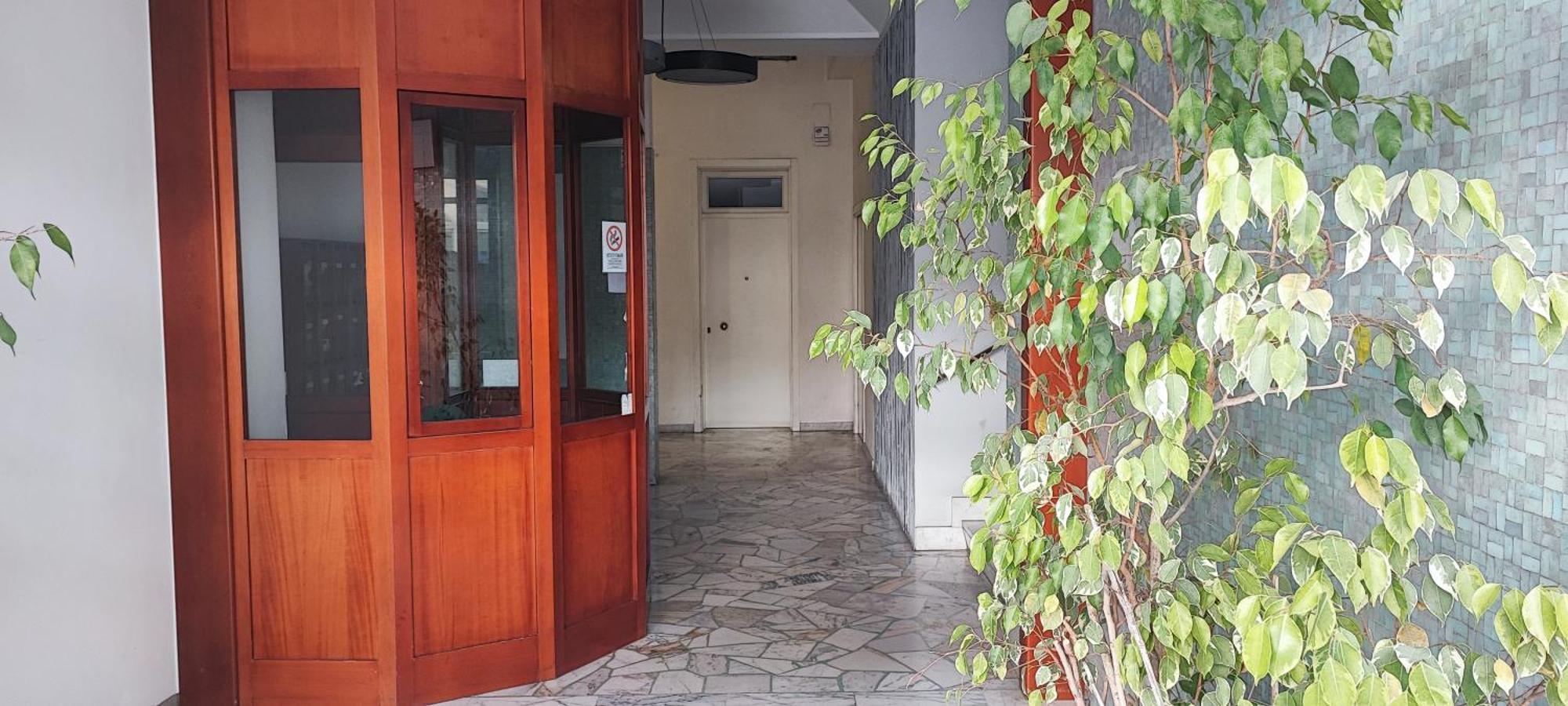 Guest Corso Italia Bari Exterior foto